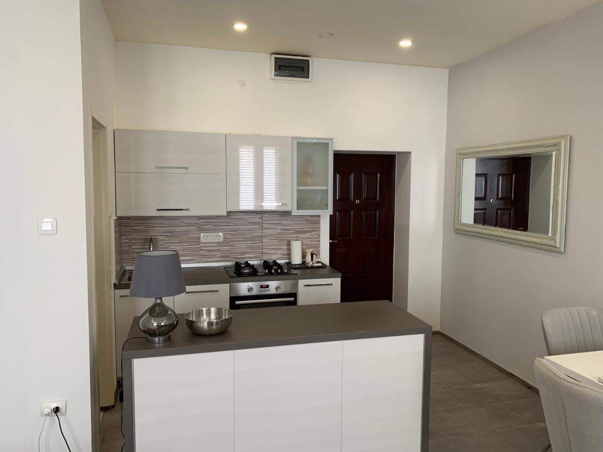 Zara City Apartments Exterior photo